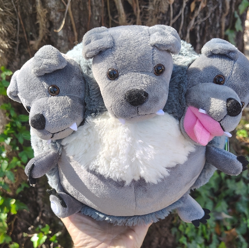 SQUISHABLE CERBERUS 3 HEADED DOGS ROUND 9" PLUSH NWT - Picture 4 of 8